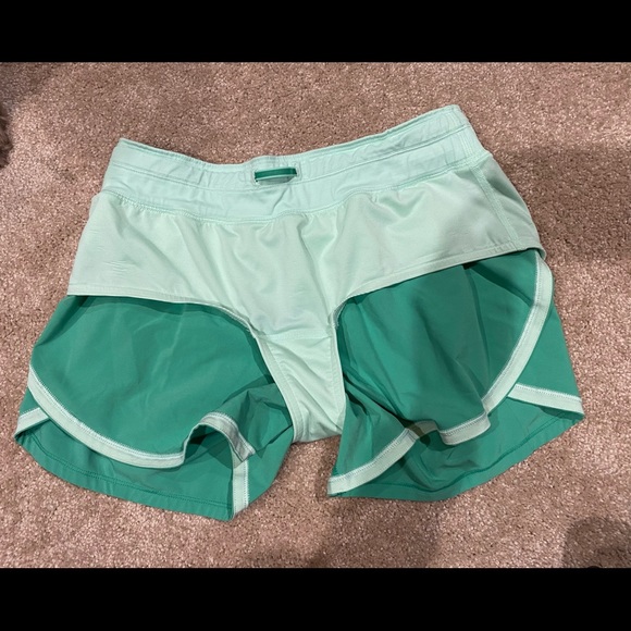 Lululemon Breeze-By Shorts Green Size 4 - Picture 4 of 4